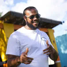 收听 Sam Tate、观看音乐视频、阅读小传、查看巡演日期等 ！