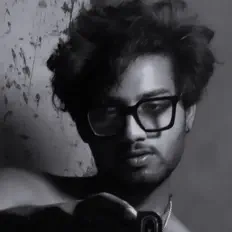 Luister naar thhairy, bekijk muziekvideo's, lees de bio, bekijk de tourdata, en meer!