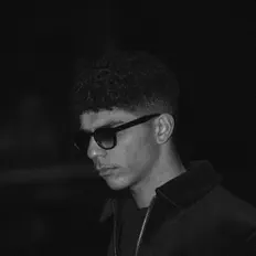 聆聽 LYS、觀看音樂影片、閱讀小傳、查看巡演日期等！