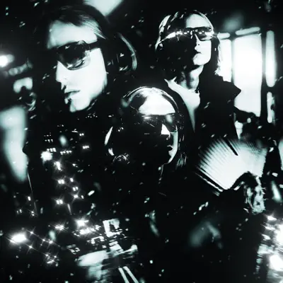 Listen to kyotobeamer, watch music videos, read bio, see tour dates & more!