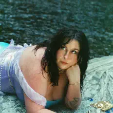 Escucha a Stella Mar, mira videos musicales, lee su biografía, consulta las fechas de las gira y más.