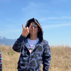 Ascolta S9uall, guarda video musicali, leggi la biografia, vedi le date del tour & altro!