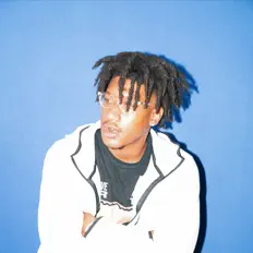 Dengarkan e2, tonton video musik, baca bio, lihat tanggal tur & lainnya!