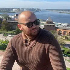 Unis Abdullaevを聴いたり、ミュージックビデオを鑑賞したり、経歴やツアー日程などを確認したりしましょう！