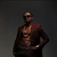 Dengarkan undefined, tonton video musik, baca bio, lihat tanggal tur & lainnya!