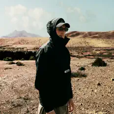 Hör dir Lost In Nirāi an, schau dir Musikvideos an, lies die Biografie, finde Tourdaten und mehr!