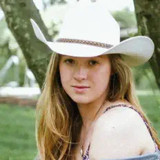 Listen to Summer Snead, watch music videos, read bio, see tour dates & more!