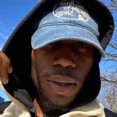 收听 Lone Kuzz、观看音乐视频、阅读小传、查看巡演日期等 ！