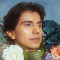 Hör dir undefined an, schau dir Musikvideos an, lies die Biografie, finde Tourdaten und mehr!