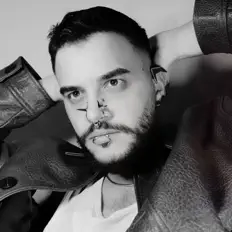 Poslechněte si interpreta NIKI PLUTO, sledujte hudební videa, přečtěte si životopis, podívejte se na data turné a další informace.