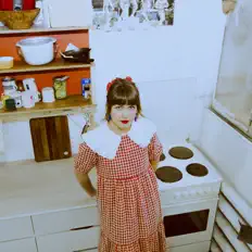 Moictani을(를) 듣고, 뮤직 비디오를 보고, 약력을 읽고, 투어 일정 등을 확인하세요!