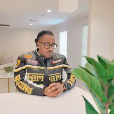 ChimaTv सुनें, म्यूज़िक वीडियो देखें, बायो पढ़ें, दौरे की तारीखें और बहुत कुछ देखें!
