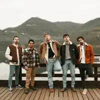 Escucha a undefined, mira videos musicales, lee su biografía, consulta las fechas de las gira y más.