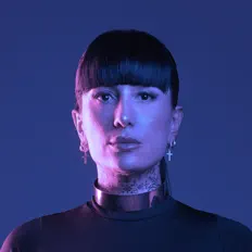 Poslechněte si interpreta Grisel Esquivel, sledujte hudební videa, přečtěte si životopis, podívejte se na data turné a další informace.