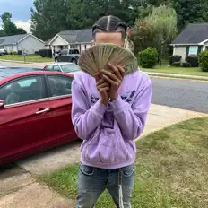 聆聽 Yvngdrek、觀看音樂影片、閱讀小傳、查看巡演日期等！