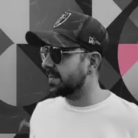 Hör dir undefined an, schau dir Musikvideos an, lies die Biografie, finde Tourdaten und mehr!