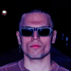 聆聽 Holy Infa、觀看音樂影片、閱讀小傳、查看巡演日期等！