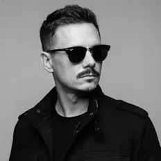 Ouça PLC, assista a videoclipes, leia a biografia, veja as datas das turnês e mais!