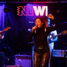 Ακούστε περιεχόμενο από Johanna Saint-Pierre, παρακολουθήστε μουσικά βίντεο, διαβάστε το βιογραφικό, δείτε ημερομηνίες περιοδείας, και πολλά ακόμη!