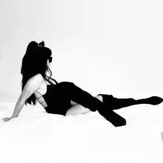 Ouve Sydney Rian, vê vídeos de música, lê a biografia, vê as datas da digressão e muito mais!