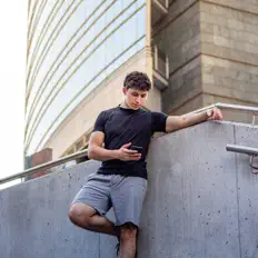 Escucha a Alessio Malac, mira vídeos musicales, lee la biografía, consulta fechas de giras y mucho más.