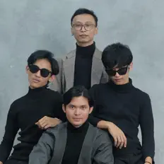 Ouça Retronomes, assista a videoclipes, leia a biografia, veja as datas das turnês e mais!