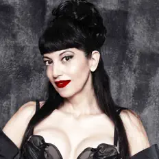 Ouça Black Viiolet, assista a videoclipes, leia a biografia, veja as datas das turnês e mais!