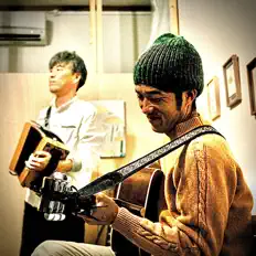 收听 春先のジャケッツ、观看音乐视频、阅读小传、查看巡演日期等 ！