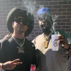 Dengarkan Cowboy5, tonton video musik, baca bio, lihat tanggal tur & lainnya!