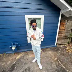 Tae P.を聴いたり、ミュージックビデオを鑑賞したり、経歴やツアー日程などを確認したりしましょう！