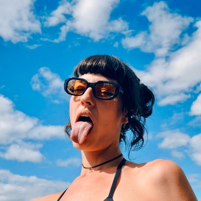 Listen to Lola Cerise, watch music videos, read bio, see tour dates & more!