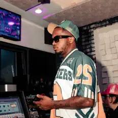 Ouve Shad Daron, vê vídeos de música, lê a biografia, vê as datas da digressão e muito mais!