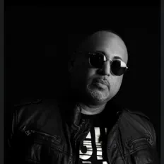 收听 Playero、观看音乐视频、阅读小传、查看巡演日期等 ！