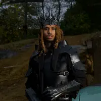 收听 undefined、观看音乐视频、阅读小传、查看巡演日期等 ！