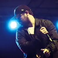 undefined을(를) 듣고, 뮤직 비디오를 보고, 약력을 읽고, 투어 일정 등을 확인하세요!