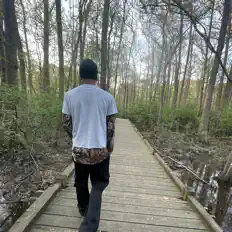 聆聽 yae5x、觀看音樂影片、閱讀小傳、查看巡演日期等！