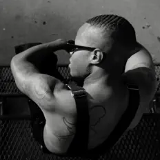 Dengarkan Outlaw Mel, tonton video musik, baca bio, lihat tanggal tur & lainnya!