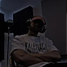 Raven Made it을(를) 듣고, 뮤직 비디오를 보고, 약력을 읽고, 투어 일정 등을 확인하세요!