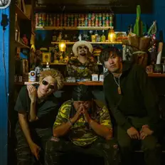 Escucha a Shikabane, mira vídeos musicales, lee la biografía, consulta fechas de giras y mucho más.
