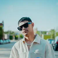 Escucha a undefined, mira videos musicales, lee su biografía, consulta las fechas de las gira y más.