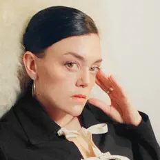 Dengarkan Iona Zajac, tonton video musik, baca bio, lihat tanggal tur & lainnya!