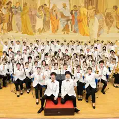 Escucha a 創価大学パイオニア吹奏楽団, mira videos musicales, lee su biografía, consulta las fechas de las gira y más.