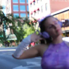 Allie Brinkを聴いたり、ミュージックビデオを鑑賞したり、経歴やツアー日程などを確認したりしましょう！