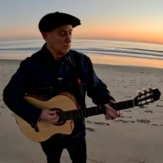 聆聽 Coolpockets、觀看音樂影片、閱讀小傳、查看巡演日期等！