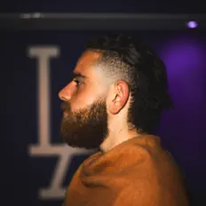 Ακούστε περιεχόμενο από Frunz, παρακολουθήστε μουσικά βίντεο, διαβάστε το βιογραφικό, δείτε ημερομηνίες περιοδείας, και πολλά ακόμη!