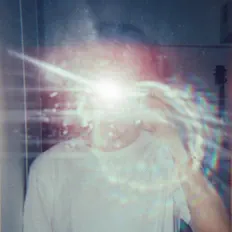 Poslechněte si interpreta adijsosbsodn, sledujte hudební videa, přečtěte si životopis, podívejte se na data turné a další informace.