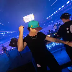 Escucha a Cleary, mira vídeos musicales, lee la biografía, consulta fechas de giras y mucho más.