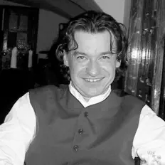 Escucha a Ciancio DJ, mira videos musicales, lee su biografía, consulta las fechas de las gira y más.