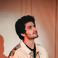 Dengarkan Nitin Sharma, tonton video musik, baca bio, lihat tanggal tur & lainnya!