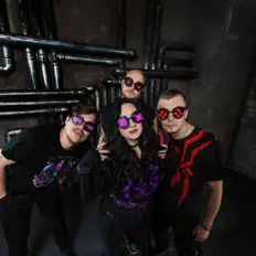 聆聽 NeoliX、觀看音樂影片、閱讀小傳、查看巡演日期等！